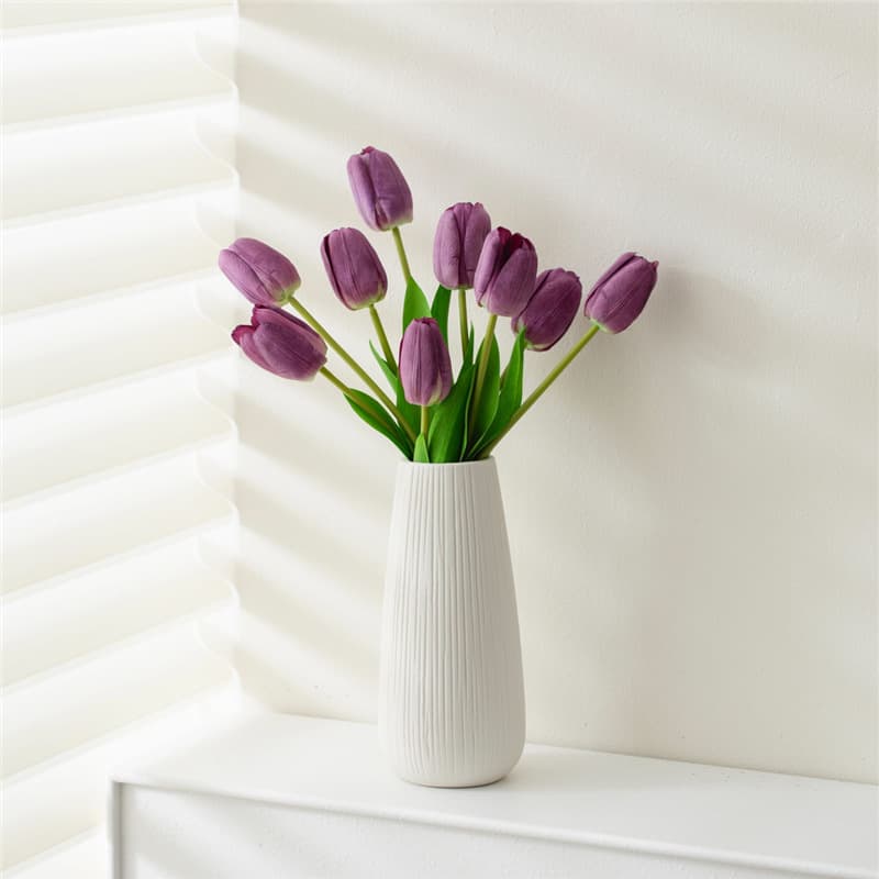 Modern White Ceramic Vase Set detail 2