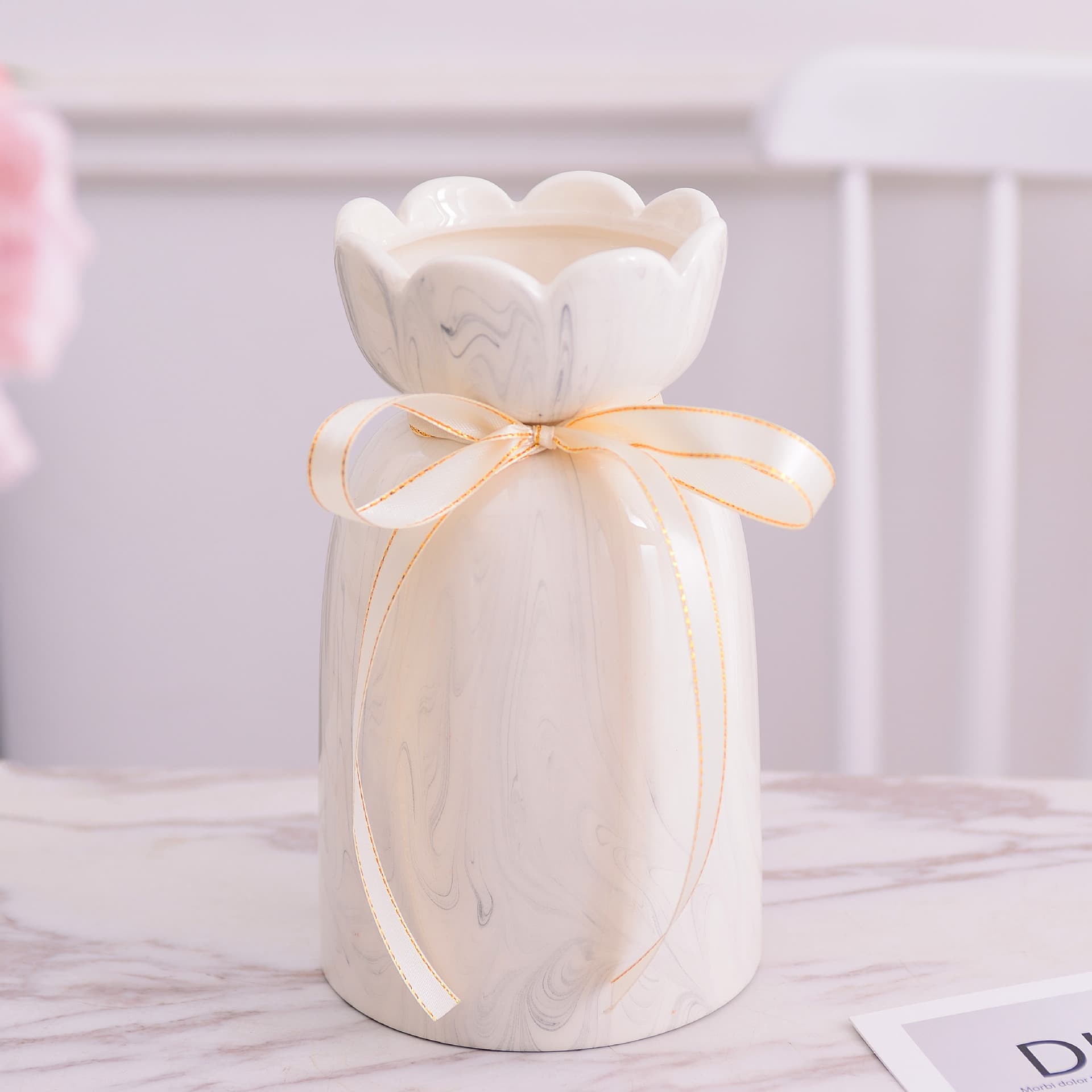 Ribbon Bow Ceramic Flower Vase detail 8