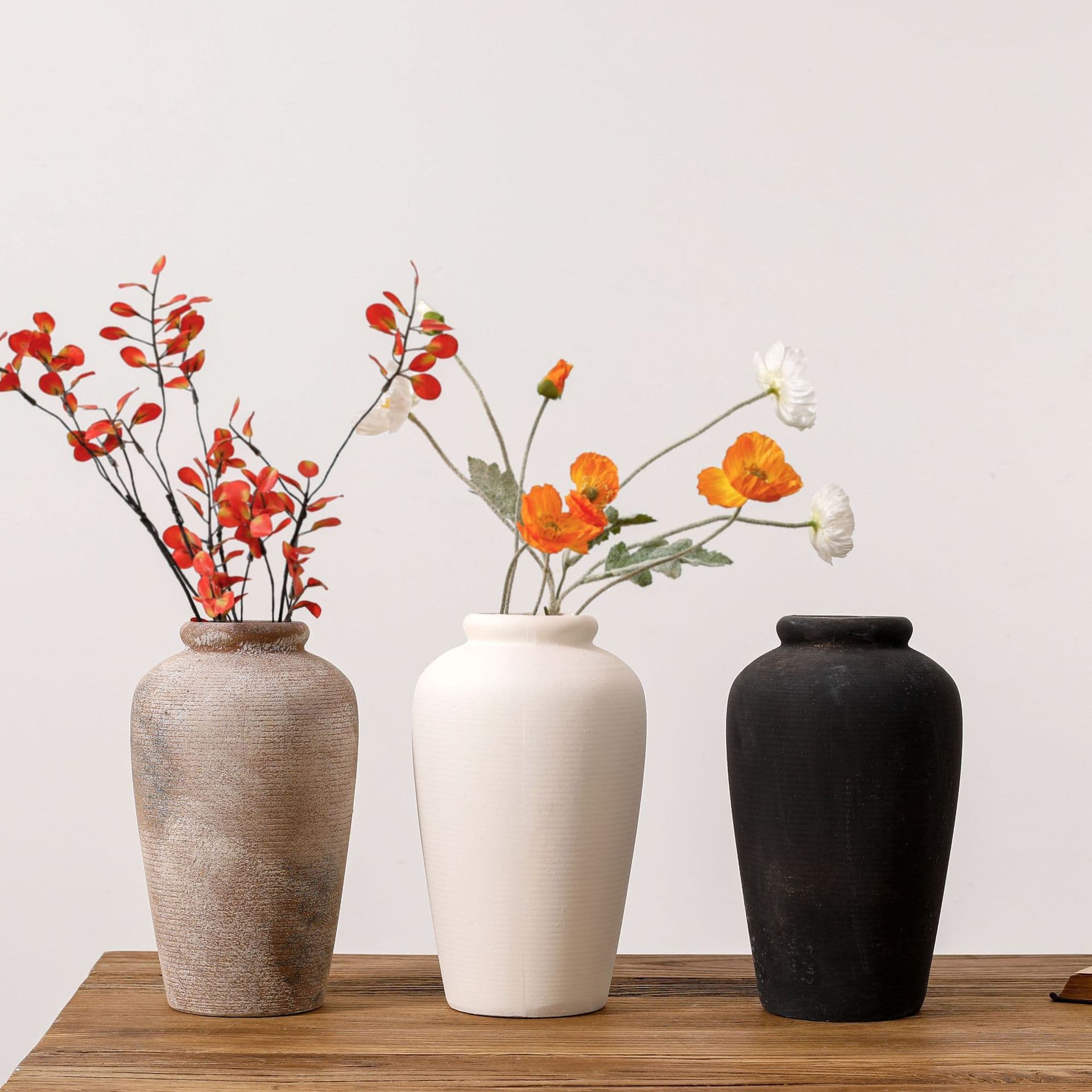 Silent Antique Ceramic Vase Set detail 5