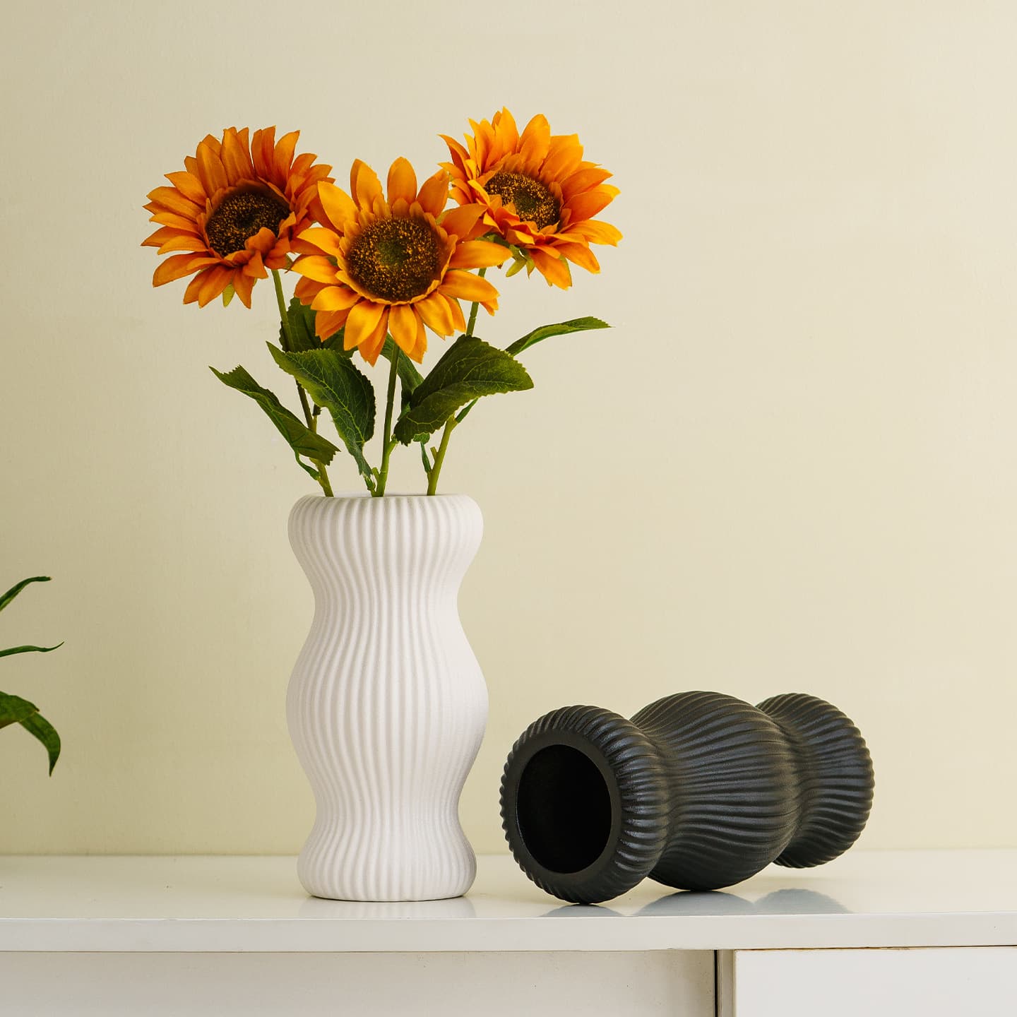 Small Waist Ceramic Vase Set