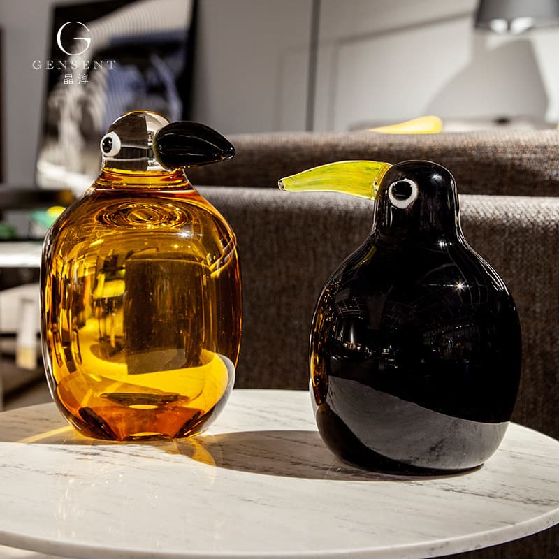Amber Black Glass Bird Sculpture detail 2